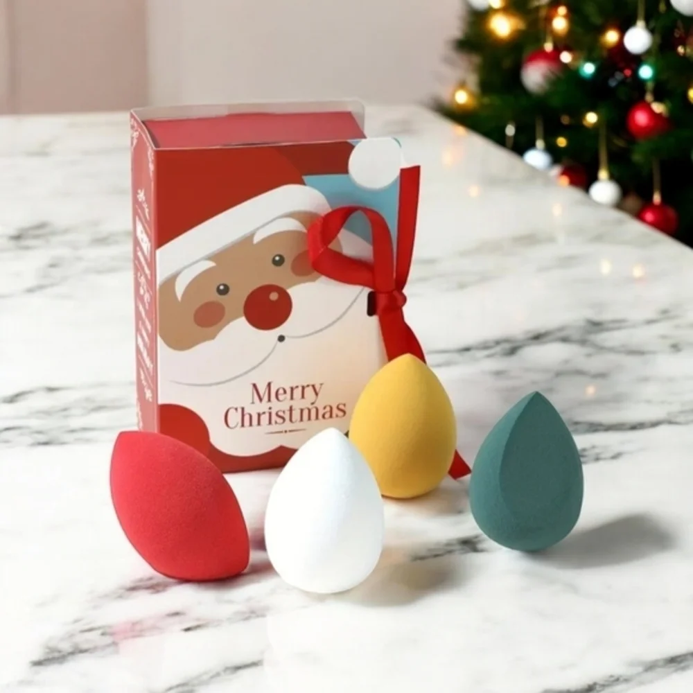 🆕️ NEW 4 Piece Makeup Beauty Sponge Set Santa Holiday‎ Gift